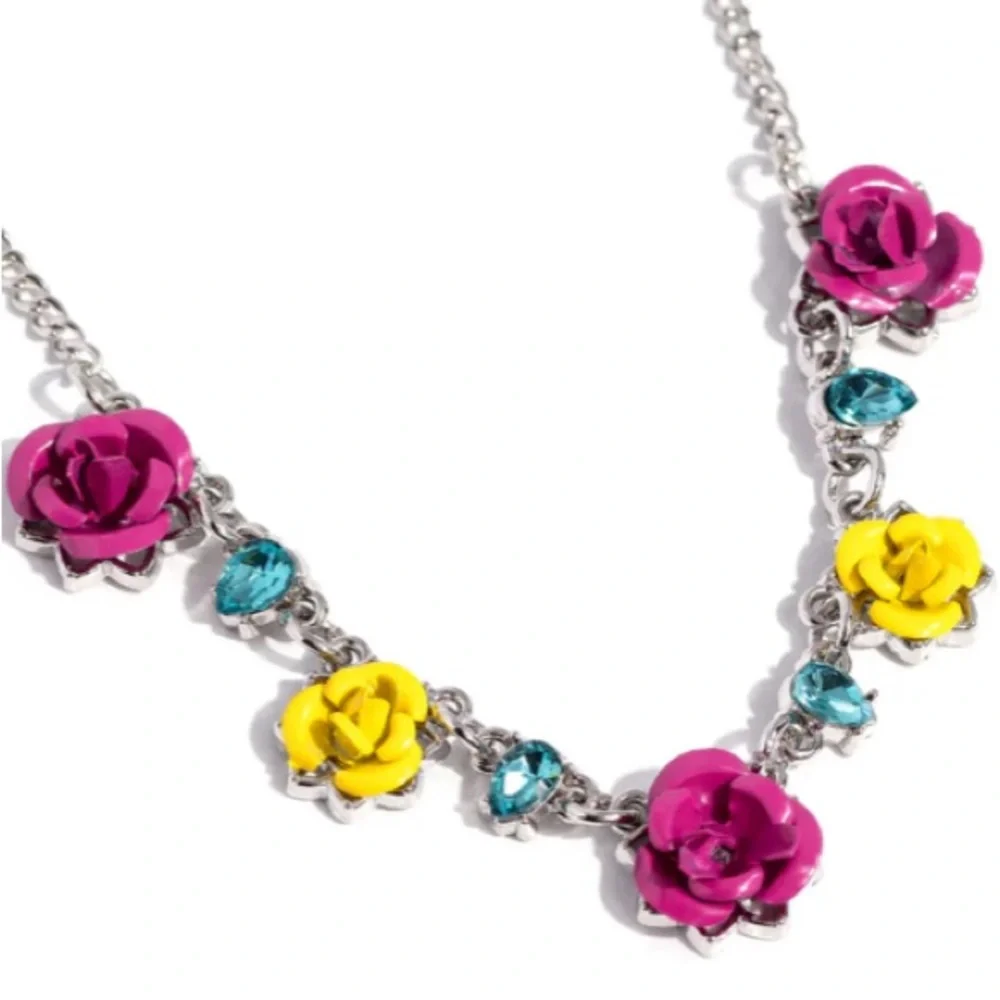 🌹🌺🌹 “STRIKE A ROSE” PINK NECKLACE WITH FREE EARRINGS ~ PAPARAZZI❗️ 🌹🌺🌹 - Picture 1 of 6